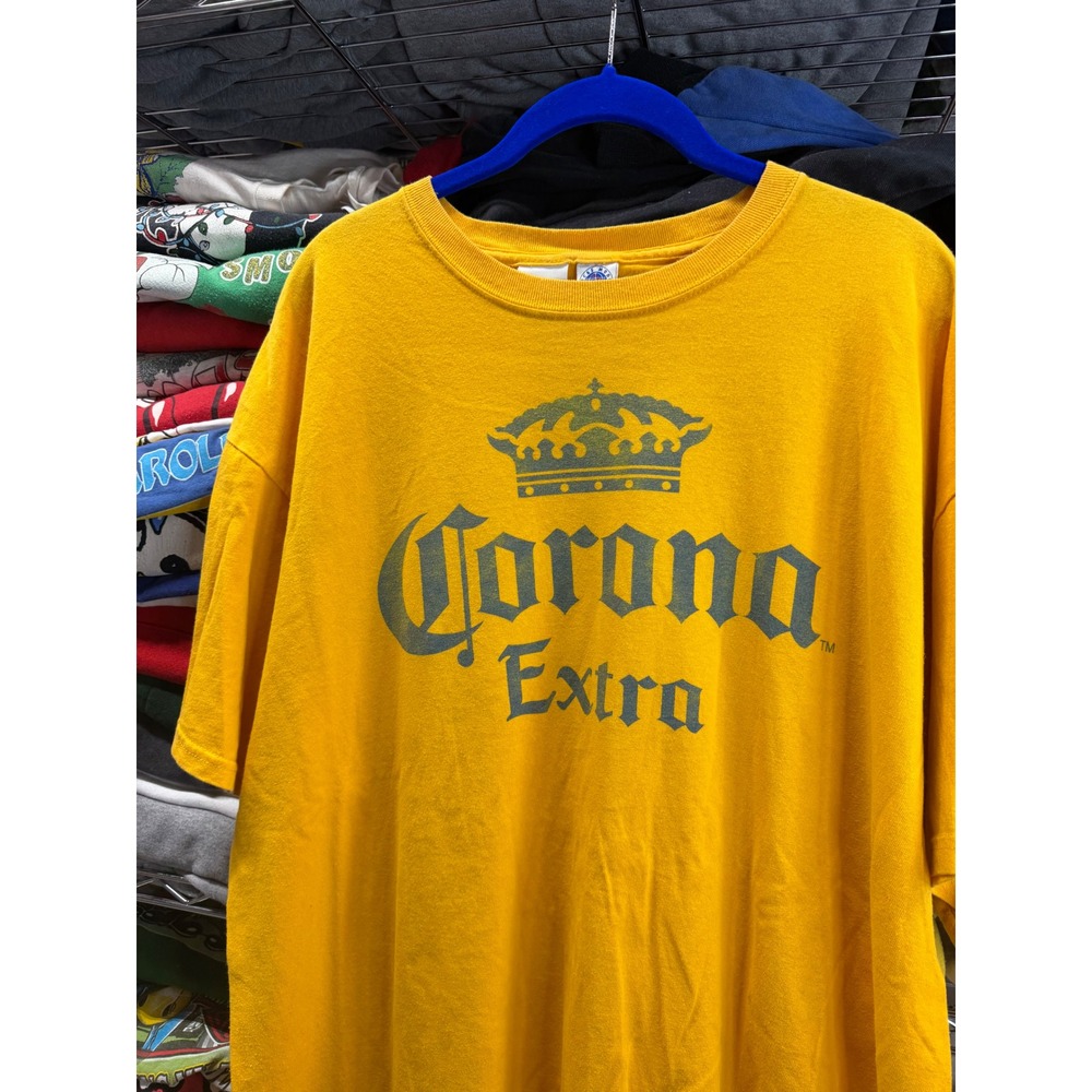 Corona Extra Beer T-Shirt Mens XL Yellow Graphic Short Sleeve Cotton 2008 Promo